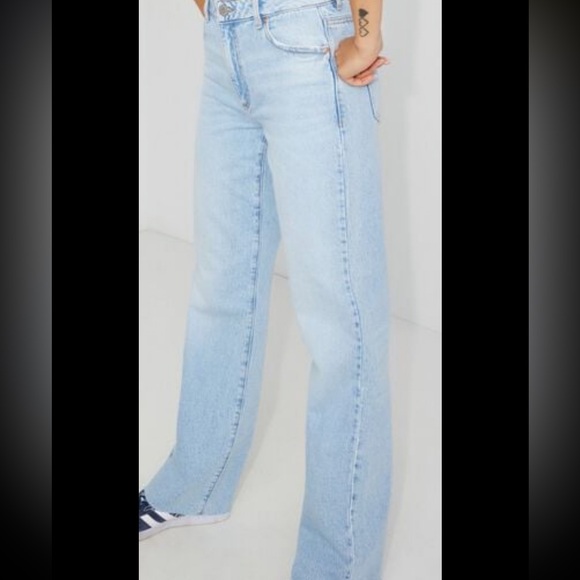 Jeans - Picture 2 of 4